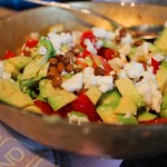 Linzensalade met avocado, feta en koriander